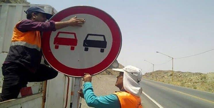 نصب ۸۰۰۰  تابلوی علائم راهنمایی و رانندگی در محورهای استان اردبیل