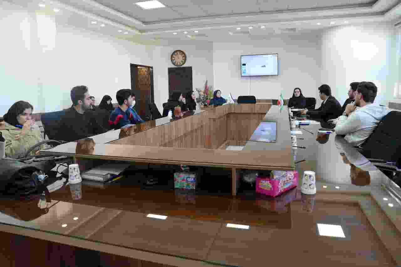  مناظرات دانشجویی عرصه‌ای برای تمرین تفکر انتقادی و استدلال علمی است 